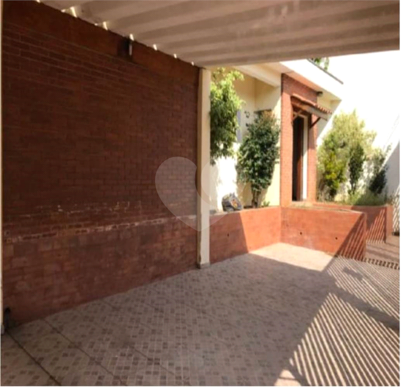 Casa Térrea Rua Fechada