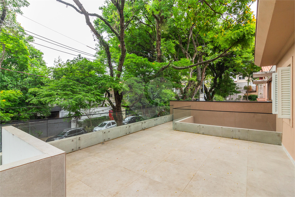 Casa para Venda com piscina nos Jardins-SP