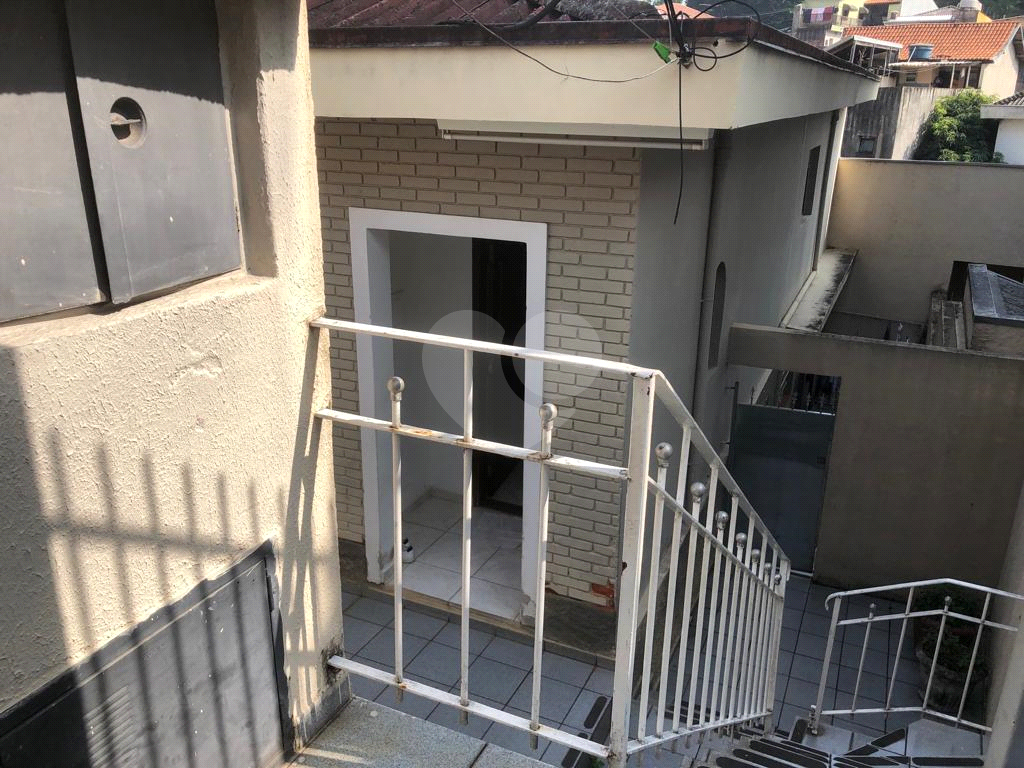 Sobrado à venda com 3 quartos, 300m² - Foto 57