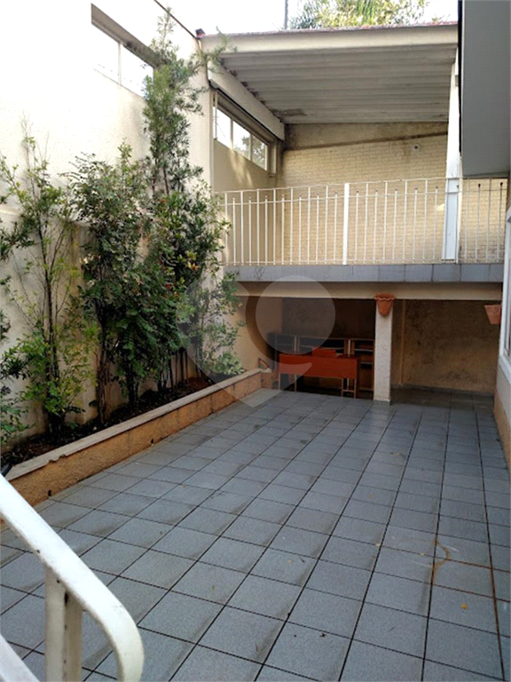 Sobrado à venda com 3 quartos, 300m² - Foto 20