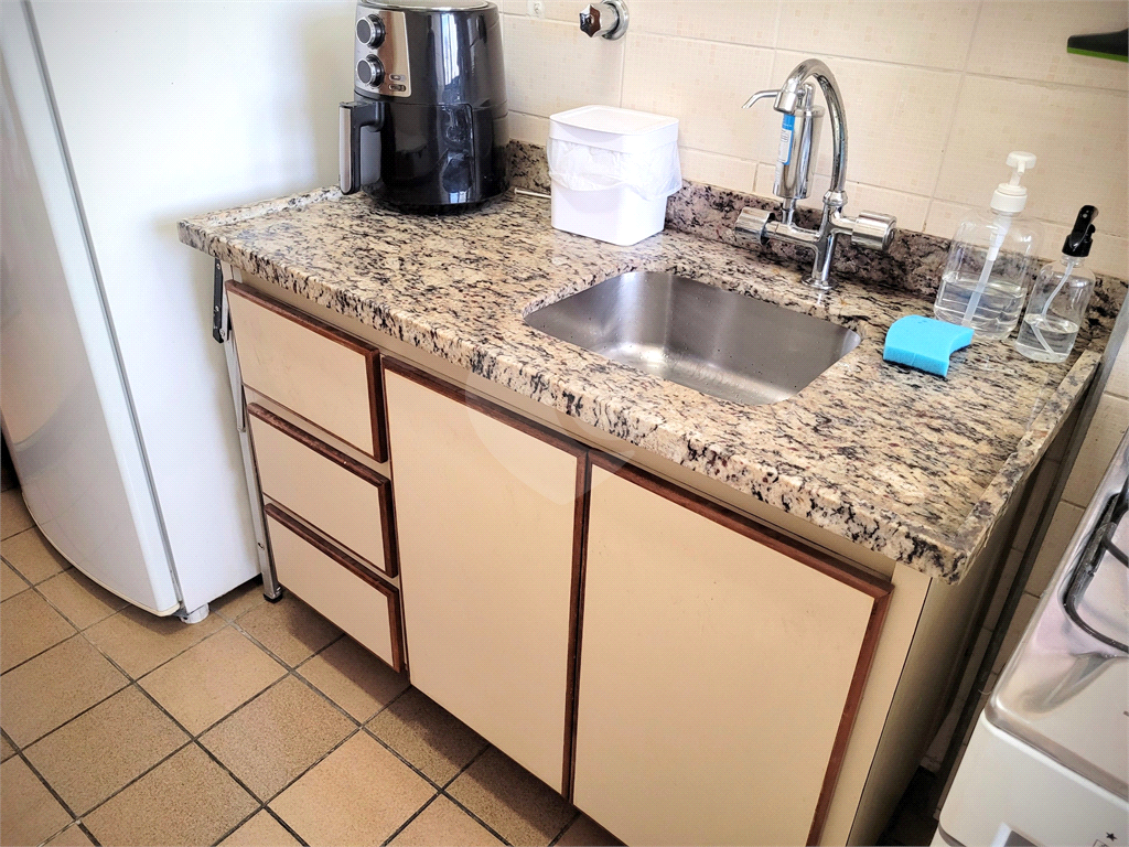 Apartamento de 43m² em Pinheiros - Charmoso e com Vista Privilegiada!