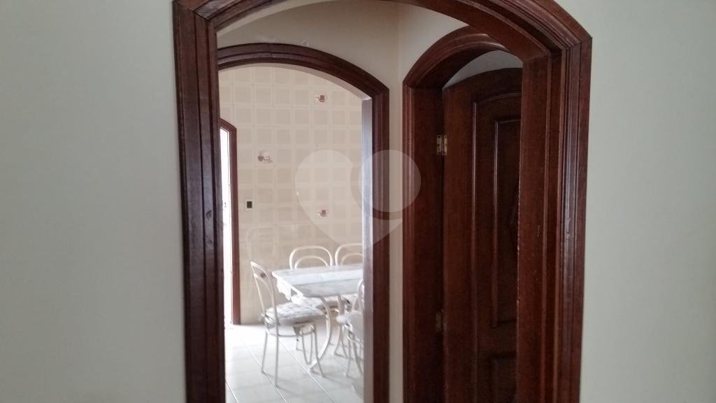 Sobrado à venda com 3 quartos, 226m² - Foto 35