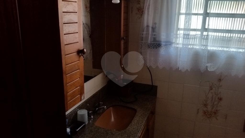 Sobrado à venda com 3 quartos, 226m² - Foto 29