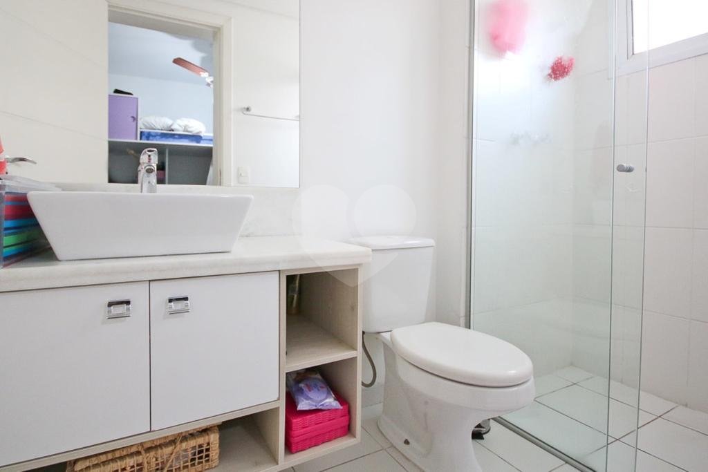 Lindo apartamento à venda no Mandaqui com fino acabamento, repleto de armários, com 3 suítes, 3 vaga