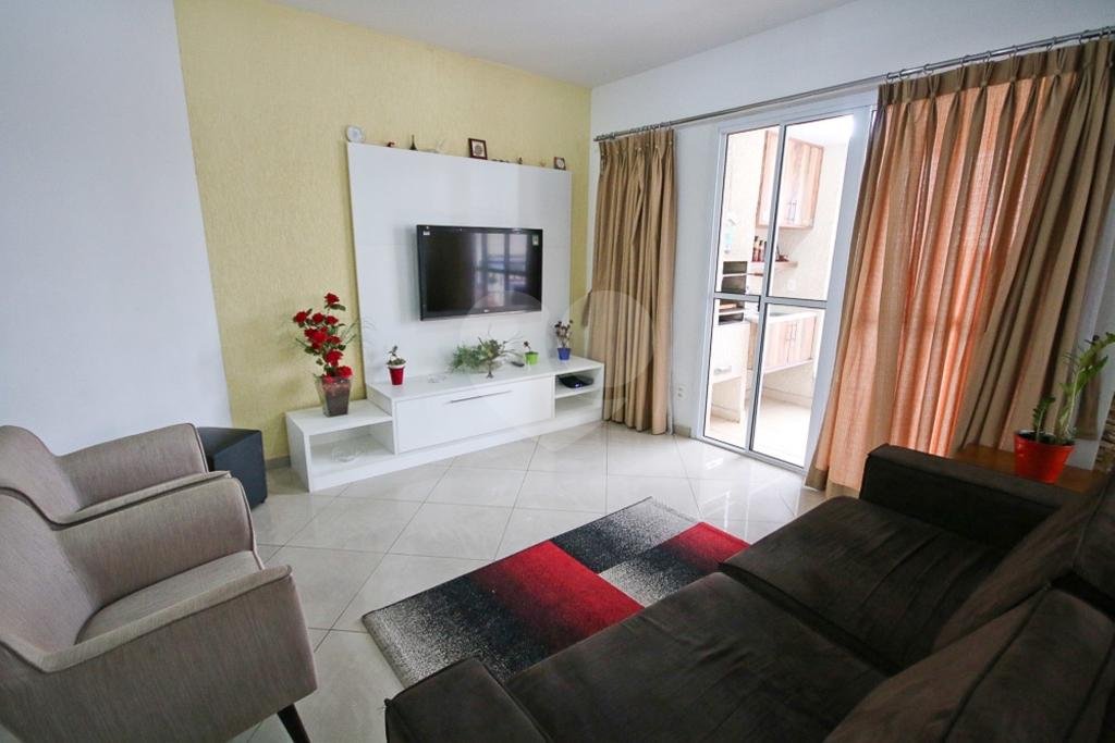 Lindo apartamento à venda no Mandaqui com fino acabamento, repleto de armários, com 3 suítes, 3 vaga