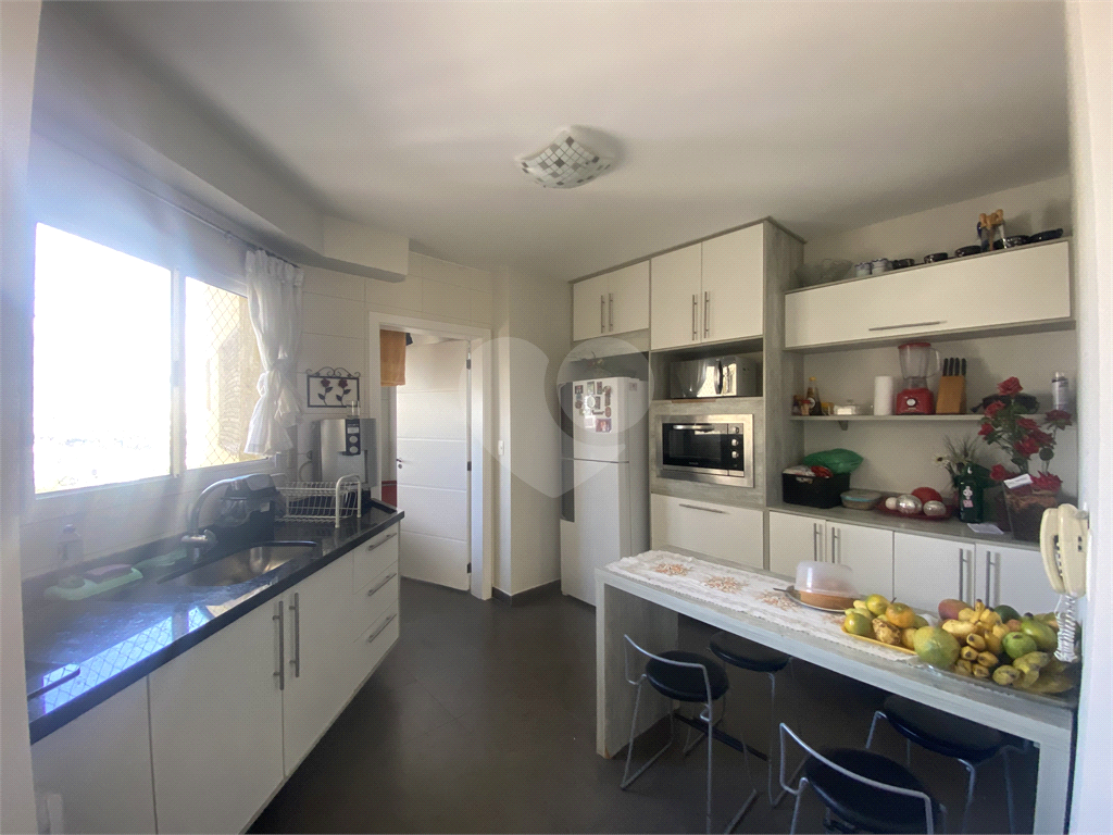 Lindo apartamento à venda no Mandaqui com fino acabamento, repleto de armários, com 3 suítes, 3 vaga