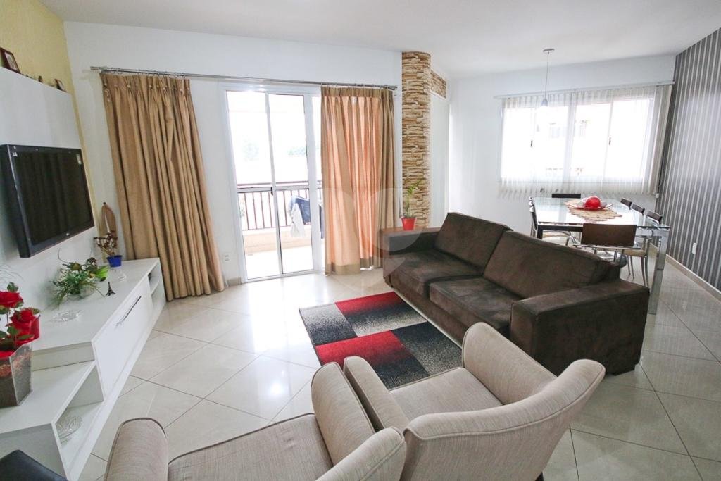 Lindo apartamento à venda no Mandaqui com fino acabamento, repleto de armários, com 3 suítes, 3 vaga