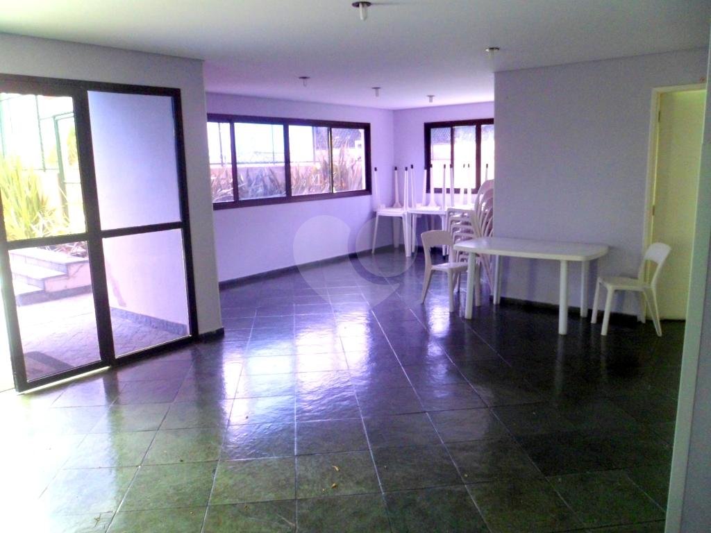 Excelente Apartamento de 3 dormitórios com sacada e duas vagas próximo ao metro Penha.