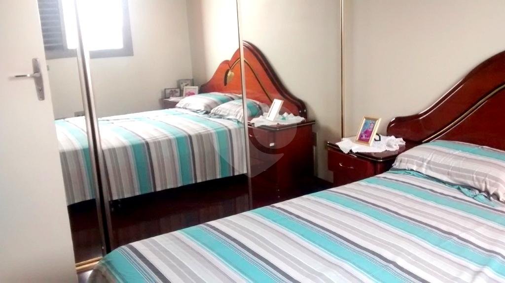 Excelente Apartamento de 3 dormitórios com sacada e duas vagas próximo ao metro Penha.