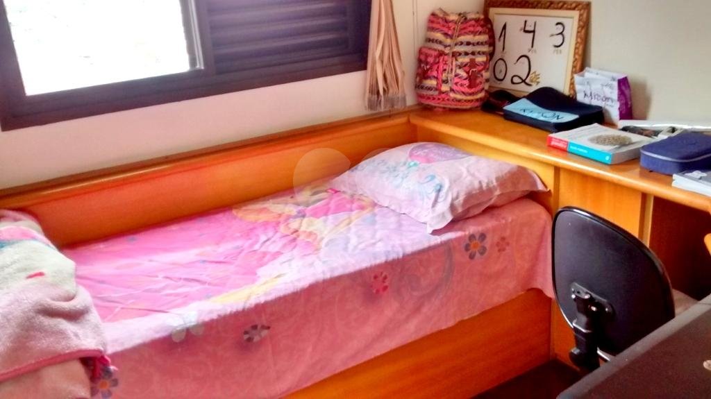 Excelente Apartamento de 3 dormitórios com sacada e duas vagas próximo ao metro Penha.