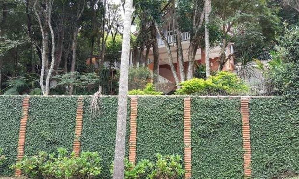  Casa em Condomínio Fechado na Serra da Cantareira, no Condomínio Reserva das Hortênsias!