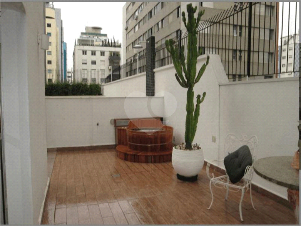APARTAMENTO em JARDIM PAULISTA