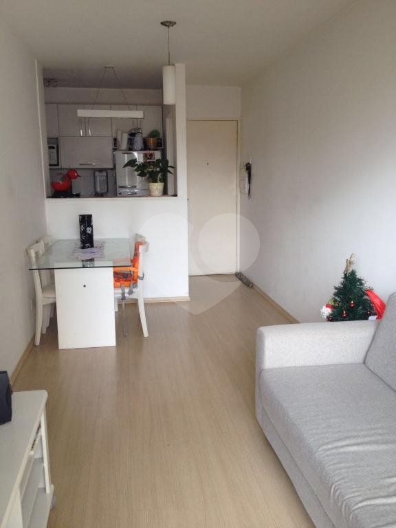 APARTAMENTO em BOM RETIRO