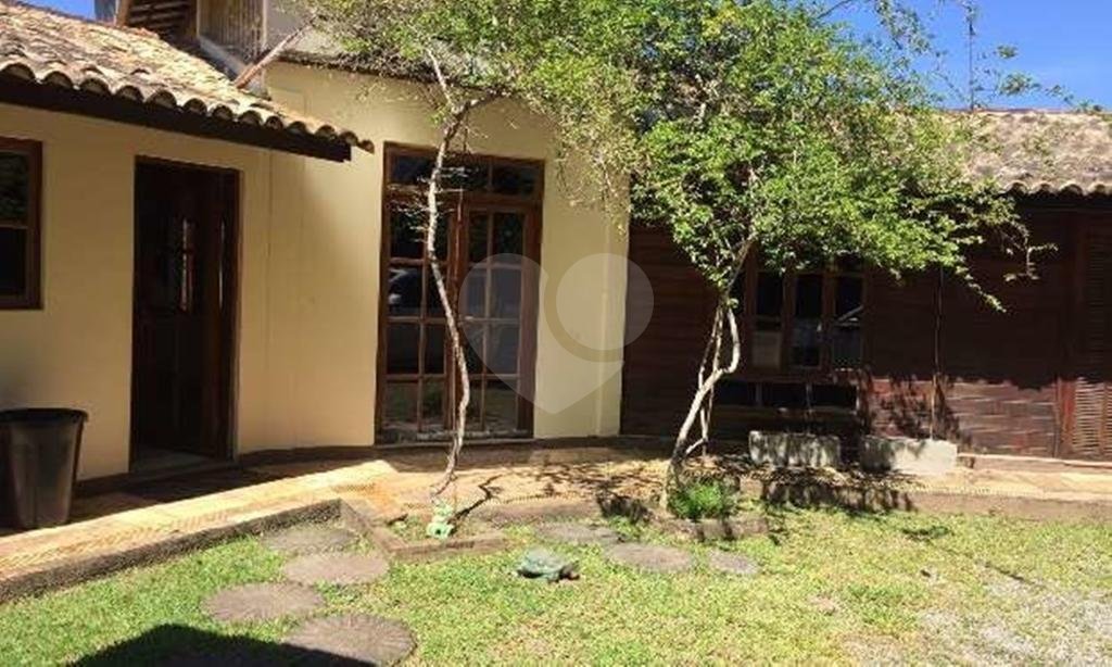  Casa em Condomínio Fechado na Serra da Cantareira! Espetacular Conta com 3.100 metros de Terreno!!