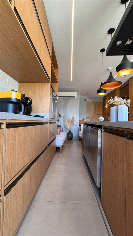 Conjunto comercial venda ou locação em Pinheiros - Mobiliado - Designer Francisco Cálio 