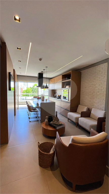 Conjunto comercial venda ou locação em Pinheiros - Mobiliado - Designer Francisco Cálio 