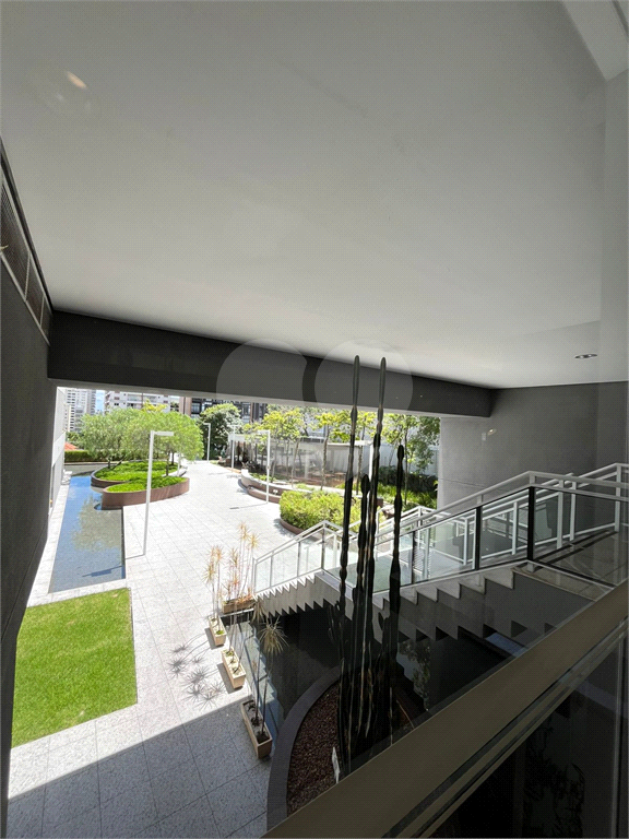 Conjunto comercial venda ou locação em Pinheiros - Mobiliado - Designer Francisco Cálio 