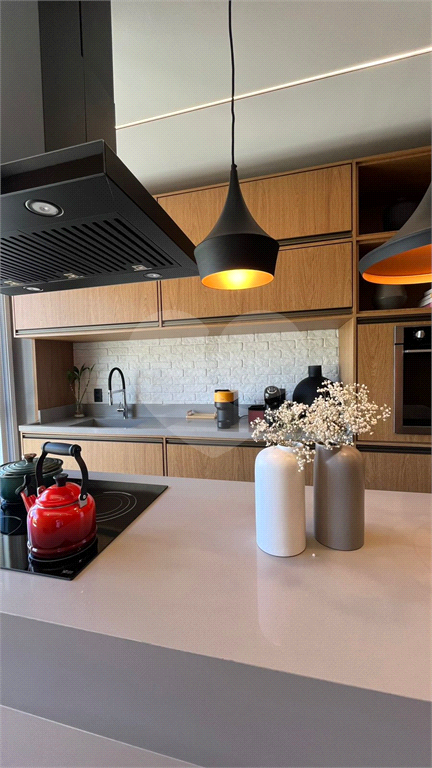 Conjunto comercial venda ou locação em Pinheiros - Mobiliado - Designer Francisco Cálio 