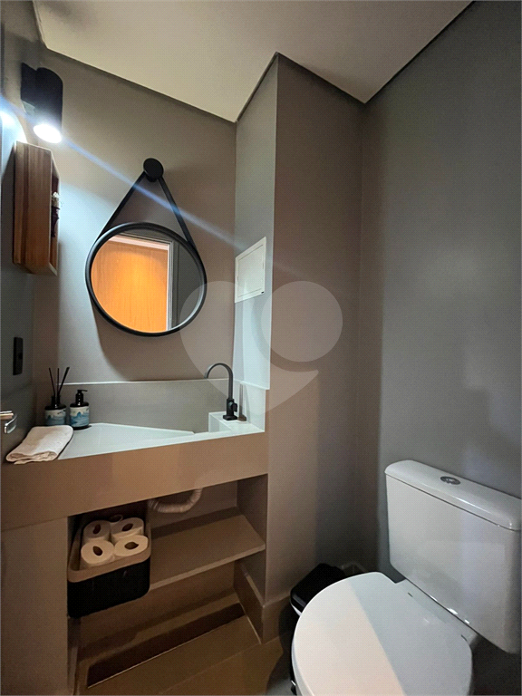 Conjunto comercial venda ou locação em Pinheiros - Mobiliado - Designer Francisco Cálio 