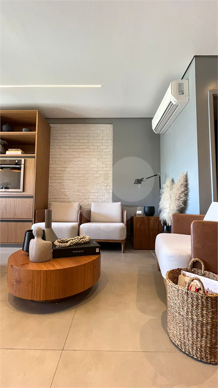 Conjunto comercial venda ou locação em Pinheiros - Mobiliado - Designer Francisco Cálio 