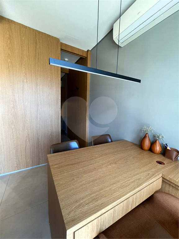 Conjunto comercial venda ou locação em Pinheiros - Mobiliado - Designer Francisco Cálio 