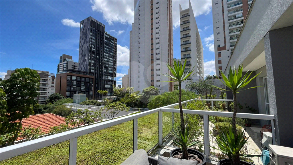 Conjunto comercial venda ou locação em Pinheiros - Mobiliado - Designer Francisco Cálio 