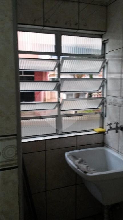 Apartamento amplo e aconchegante, no andar térreo, com 03 dormitórios, a 3 km do metrô Tucuruvi.