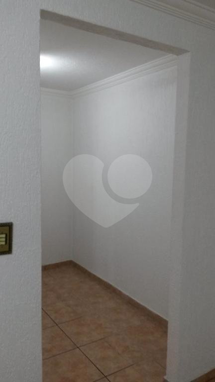 Apartamento amplo e aconchegante, no andar térreo, com 03 dormitórios, a 3 km do metrô Tucuruvi.