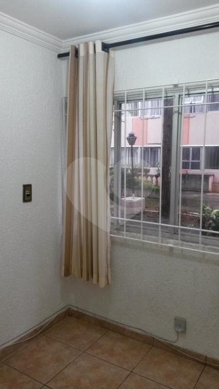 Apartamento amplo e aconchegante, no andar térreo, com 03 dormitórios, a 3 km do metrô Tucuruvi.
