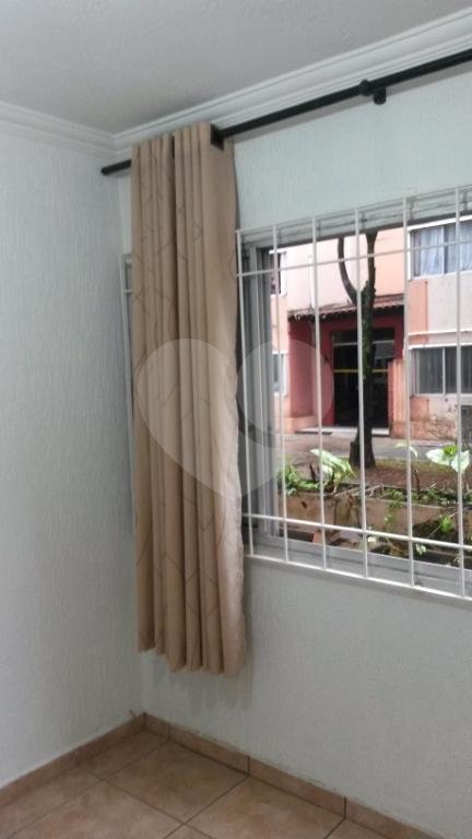 Apartamento amplo e aconchegante, no andar térreo, com 03 dormitórios, a 3 km do metrô Tucuruvi.