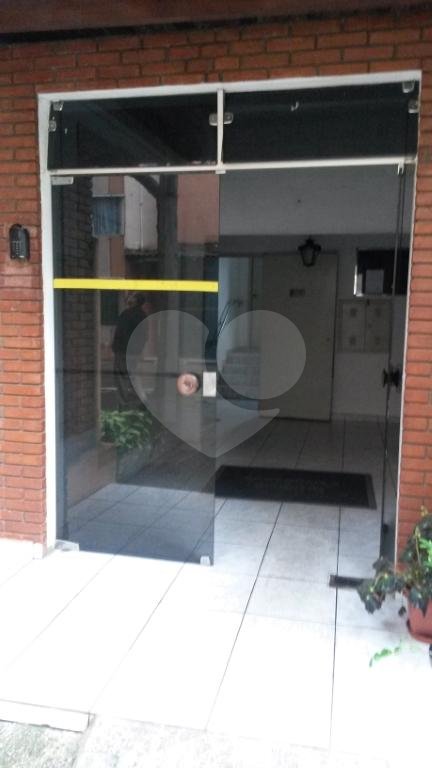 Apartamento amplo e aconchegante, no andar térreo, com 03 dormitórios, a 3 km do metrô Tucuruvi.