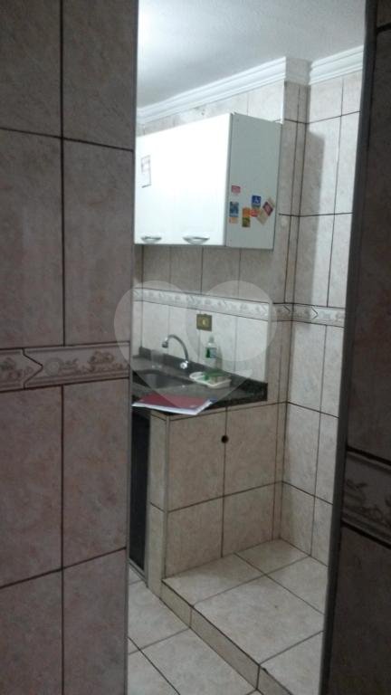 Apartamento amplo e aconchegante, no andar térreo, com 03 dormitórios, a 3 km do metrô Tucuruvi.