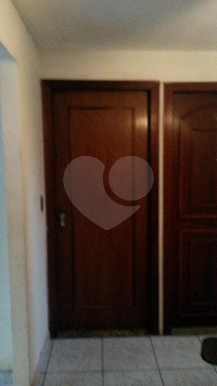 Apartamento amplo e aconchegante, no andar térreo, com 03 dormitórios, a 3 km do metrô Tucuruvi.