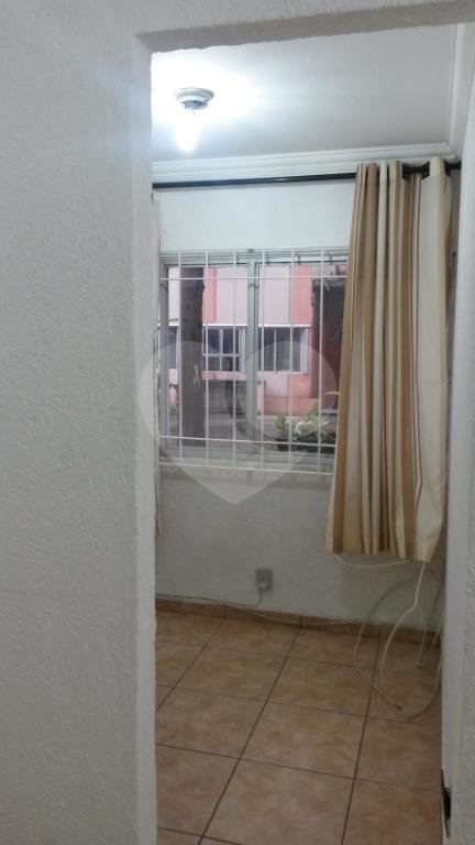 Apartamento amplo e aconchegante, no andar térreo, com 03 dormitórios, a 3 km do metrô Tucuruvi.