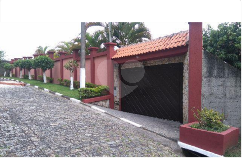  Casa Térrea na Serra da Cantareira em Condomínio Fechado porteira fechada vende com tudo dentro!!