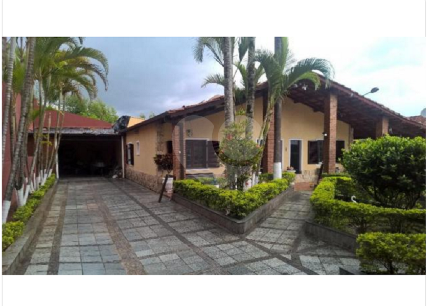  Casa Térrea na Serra da Cantareira em Condomínio Fechado porteira fechada vende com tudo dentro!!