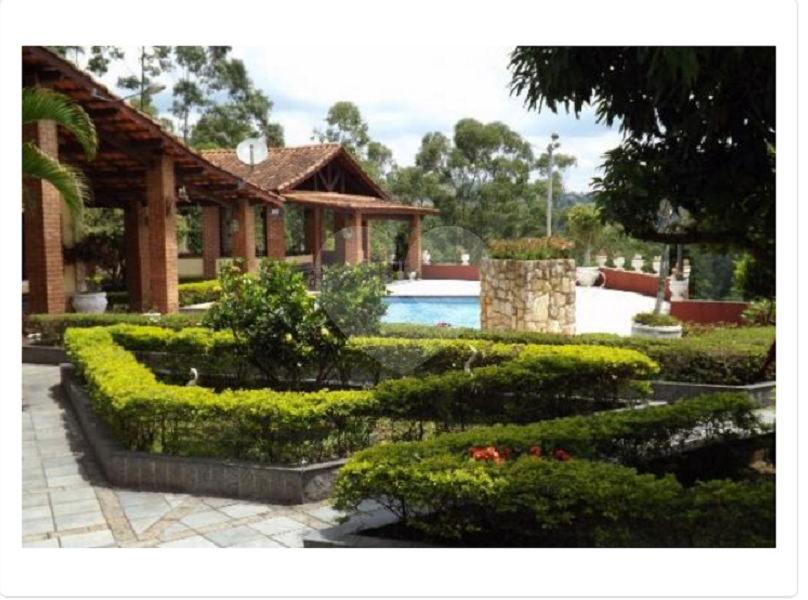  Casa Térrea na Serra da Cantareira em Condomínio Fechado porteira fechada vende com tudo dentro!!