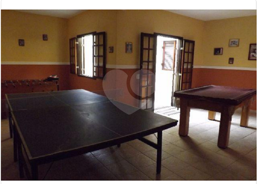  Casa Térrea na Serra da Cantareira em Condomínio Fechado porteira fechada vende com tudo dentro!!