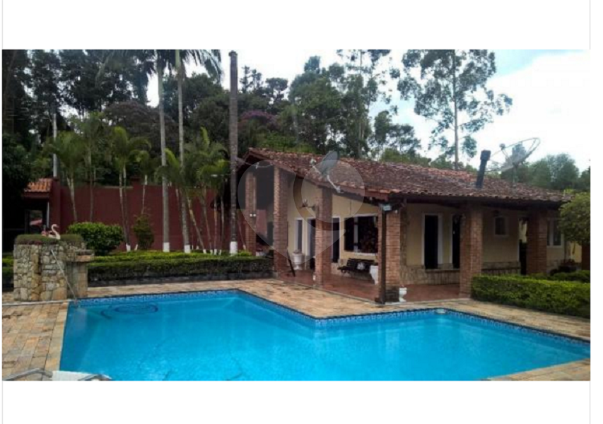  Casa Térrea na Serra da Cantareira em Condomínio Fechado porteira fechada vende com tudo dentro!!