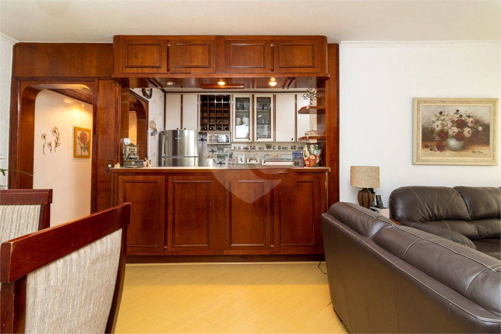 Oportunidade - abaixo da avaliação. Excelente apartamento com dois amplos dormitórios 