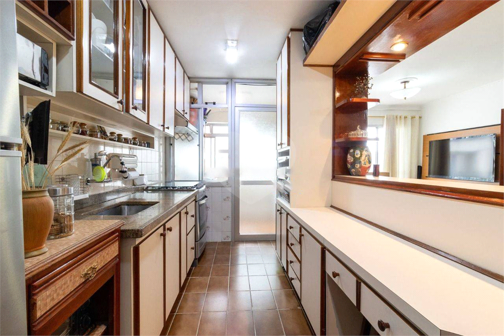 Oportunidade - abaixo da avaliação. Excelente apartamento com dois amplos dormitórios 