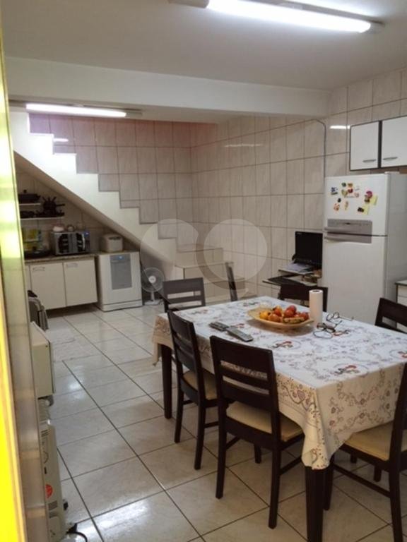 Excelente Imóvel para Renda com duas moradias e fácil acesso para o metro