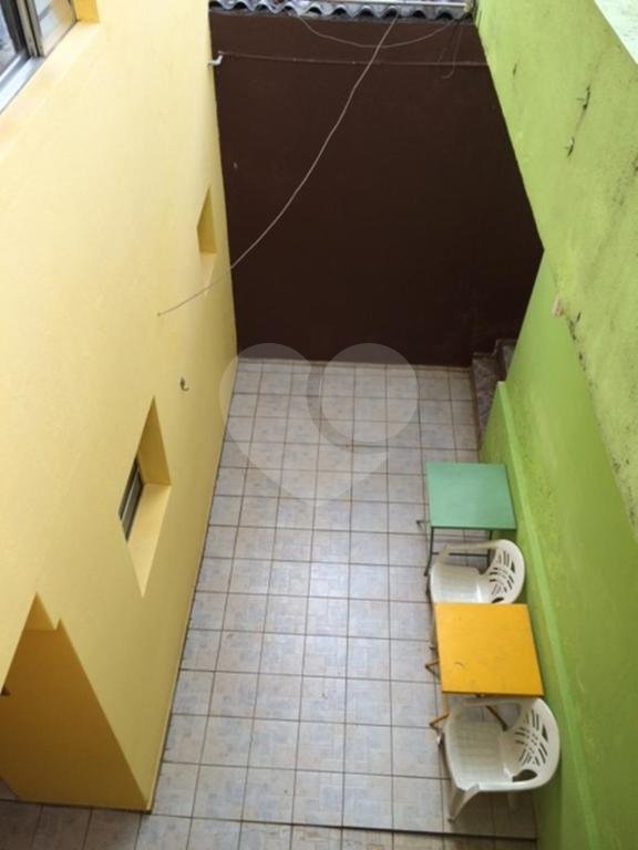 Excelente Imóvel para Renda com duas moradias e fácil acesso para o metro