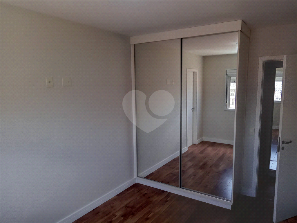 Apartamento à venda em Santa Terezinha em andar alto com varanda gourmet.