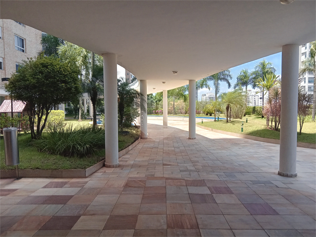 Apartamento à venda em Santa Terezinha em andar alto com varanda gourmet.
