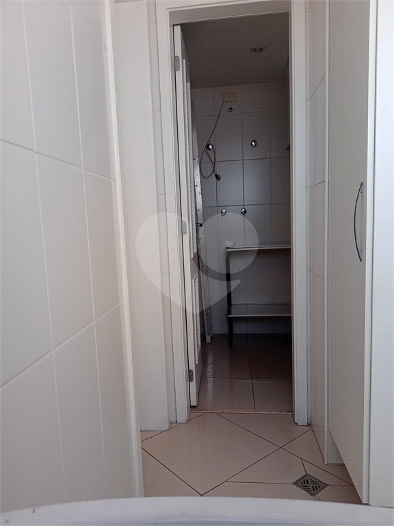 Apartamento à venda em Santa Terezinha em andar alto com varanda gourmet.