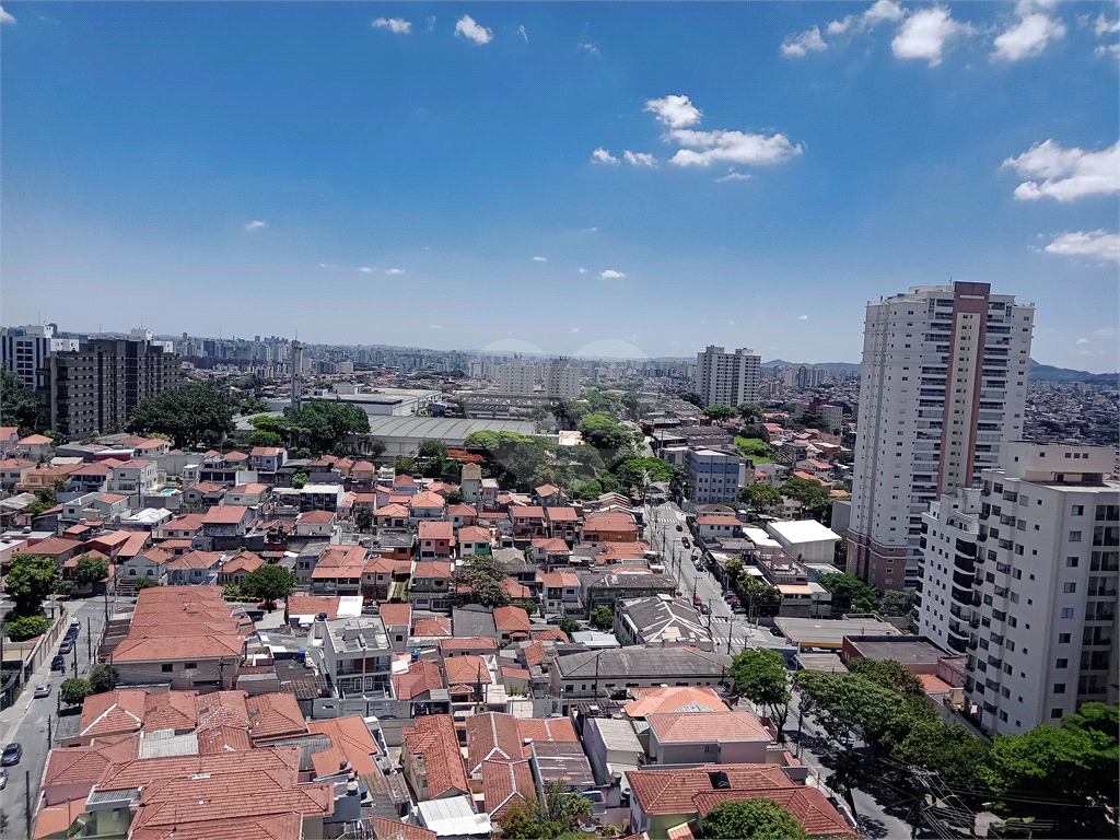 Apartamento à venda em Santa Terezinha em andar alto com varanda gourmet.