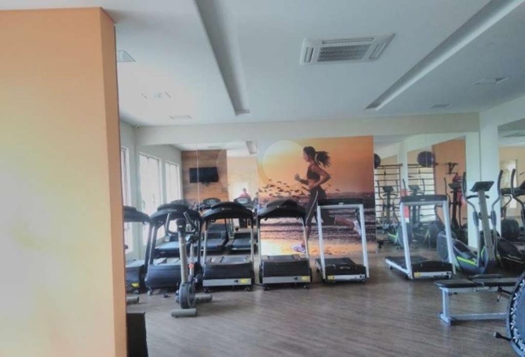 Apartamento à venda em Santa Terezinha em andar alto com varanda gourmet.