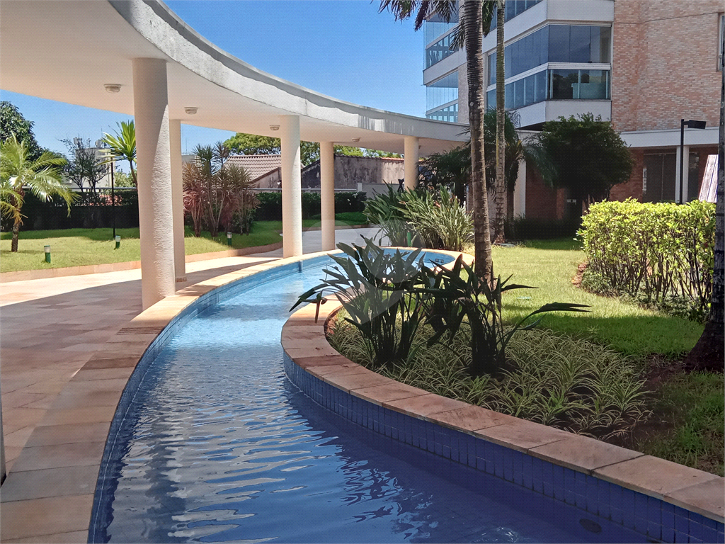 Apartamento à venda em Santa Terezinha em andar alto com varanda gourmet.