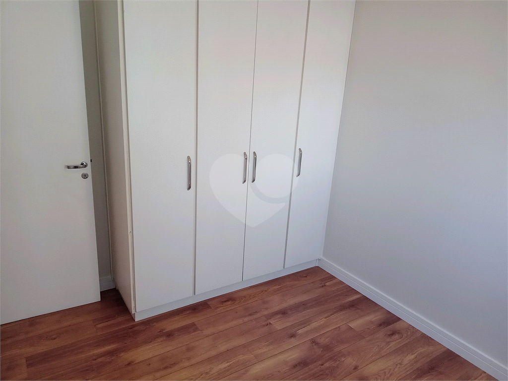 Apartamento à venda em Santa Terezinha em andar alto com varanda gourmet.